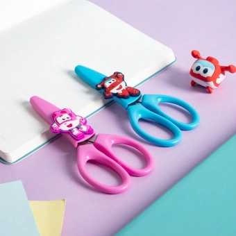 Ножницы Deli EM700 детские 130мм ручки пластиковые симмет. сталь ассорти - купить недорого с доставкой в интернет-магазине