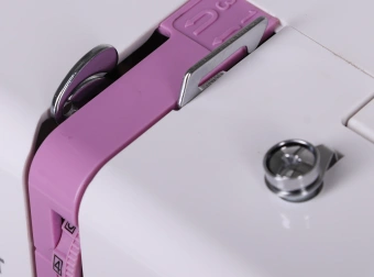 Швейная машина Comfort 32 белый - купить недорого с доставкой в интернет-магазине