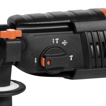 Перфоратор Daewoo DAH 820 патрон:SDS-plus уд.:3Дж 820Вт (кейс в комплекте) - купить недорого с доставкой в интернет-магазине