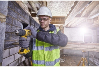 Дрель-шуруповерт DeWalt DCD716D2-KS аккум. патрон:быстрозажимной (кейс в комплекте) - купить недорого с доставкой в интернет-магазине