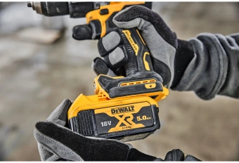 Шуруповерт DeWalt DCD805P2T-QW аккум. патрон:быстрозажимной (кейс в комплекте) - купить недорого с доставкой в интернет-магазине