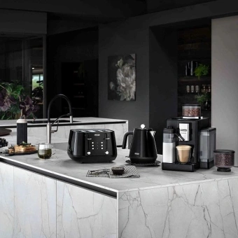 Кофемашина Delonghi Rivelia EXAM440.55.B 1450Вт серебристый/черный - купить недорого с доставкой в интернет-магазине