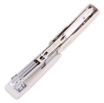 Степлер Deli E0300WHITE Exceed 24/6 26/6 (25листов) белый 100скоб металл/пластик коробка - купить недорого с доставкой в интернет-магазине