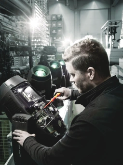 Отвертка Wera Kraftform Kompakt VDE 18 Universal 1 Tool Finder в компл.:18 предметов (WE-006613) - купить недорого с доставкой в интернет-магазине