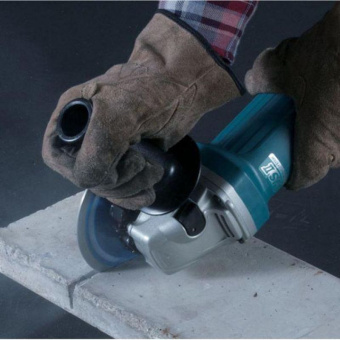 Углошлифовальная машина Makita GA5040C 1400Вт 11000об/мин рез.шпин.:M14 d=115/125мм - купить недорого с доставкой в интернет-магазине