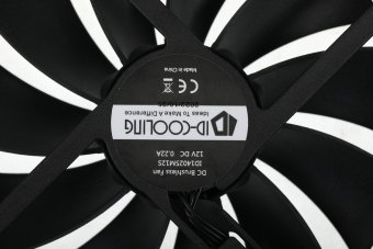Вентилятор для корпуса ID-Cooling ZF-14025 ARGB 140х140x25 черный 4-pin 37дБ (ZF-14025-ARGB) Ret - купить недорого с доставкой в интернет-магазине