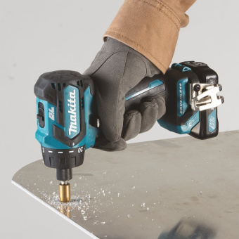 Дрель-шуруповерт Makita DF032DWAE аккум. патрон:шестигр.1/4" (кейс в комплекте) - купить недорого с доставкой в интернет-магазине